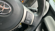 Toyota Yaris 1.33 VVT-i Icon 5dr CVT Petrol Hatchback